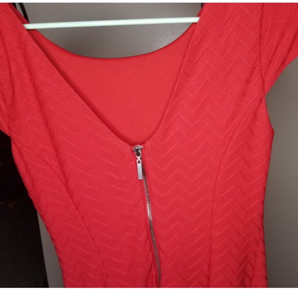 Red Dress - Picture 3 of 4